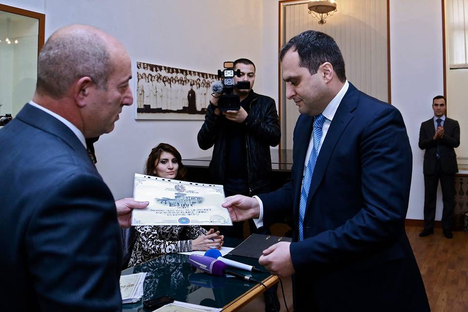 ԱՐԱ ԶՈՀՐԱԲՅԱՆԸ ԱՐԺԱՆԱՑԵԼ Է ՄՐՑԱՆԱԿԻ ԱՐԱ ԶՈՀՐԱԲՅԱՆԸ ԱՐԺԱՆԱՑԵԼ Է ՄՐՑԱՆԱԿԻ