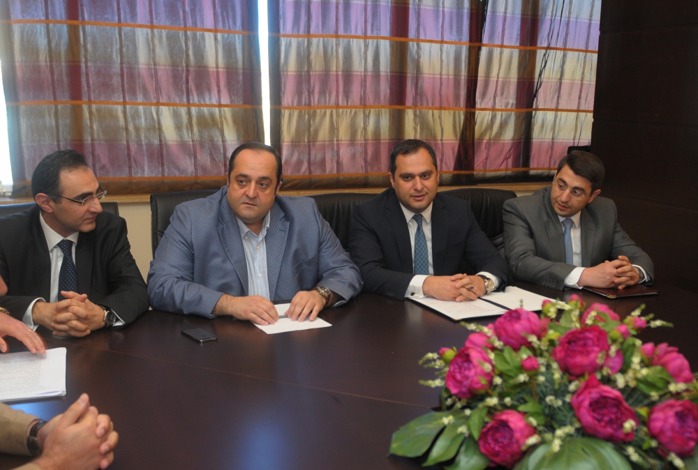 THE MEMBORS OF THE BOARD OF THE CHAMBER OF ADVOCATES DISCUSSED THE ISSUES CONNECTED WITH THE ADVOCACY WITH THE MINISTER OF JUSTICE THE MEMBORS OF THE BOARD OF THE CHAMBER OF ADVOCATES DISCUSSED THE ISSUES CONNECTED WITH THE ADVOCACY WITH THE MINISTER OF JUSTICE