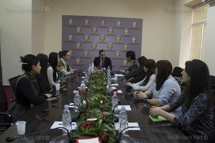 ԵՐԻՏԱՍԱՐԴ ԻՐԱՎԱԲԱՆՆԵՐԻ ԴՊՐՈՑԻ ՈՒՆԿՆԴԻՐՆԵՐԸ ՀՅՈՒՐԸՆԿԱԼՎԵՑԻՆ ՓԱՍՏԱԲԱՆՆԵՐԻ ՊԱԼԱՏՈՒՄ. IRAVABAN.NET ԵՐԻՏԱՍԱՐԴ ԻՐԱՎԱԲԱՆՆԵՐԻ ԴՊՐՈՑԻ ՈՒՆԿՆԴԻՐՆԵՐԸ ՀՅՈՒՐԸՆԿԱԼՎԵՑԻՆ ՓԱՍՏԱԲԱՆՆԵՐԻ ՊԱԼԱՏՈՒՄ. IRAVABAN.NET