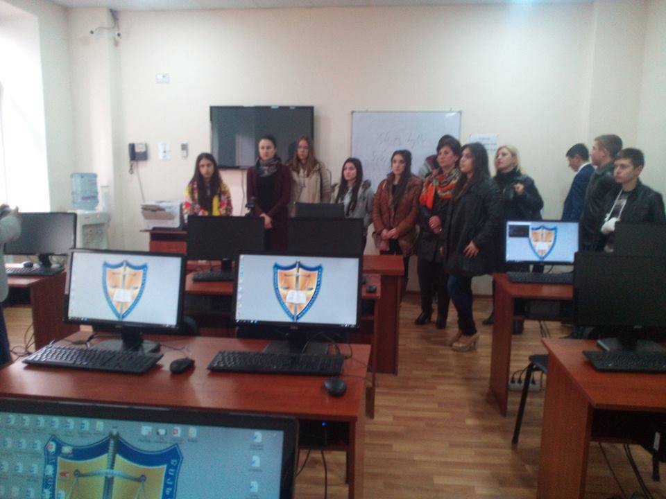 ՓԱՍՏԱԲԱՆՆԵՐԻ ՊԱԼԱՏՆ ԸՆԴՈՒՆԵԼ Է ԵՐԵՎԱՆԻ ԹԻՎ 195 ԱՎԱԳ ԴՊՐՈՑԻ ԱՇԱԿԵՐՏՆԵՐԻՆ ՓԱՍՏԱԲԱՆՆԵՐԻ ՊԱԼԱՏՆ ԸՆԴՈՒՆԵԼ Է ԵՐԵՎԱՆԻ ԹԻՎ 195 ԱՎԱԳ ԴՊՐՈՑԻ ԱՇԱԿԵՐՏՆԵՐԻՆ