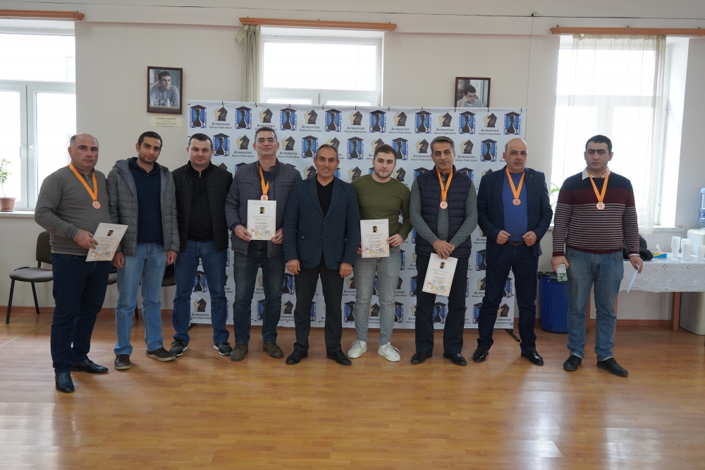 ԿՈՐՊՈՐԱՑԻԱՆԵՐԻ ՇԱԽՄԱՏԻ ԳՐԱՆ-ՊՐԻ ՄՐՑԱՇԱՐՈՒՄ ՓԱՍՏԱԲԱՆՆԵՐԻ ՊԱԼԱՏԻ ԹԻՄԵՐԸ ՇԱՐՈՒՆԱԿՈՒՄ ԵՆ ՊԱՅՔԱՐԸ ԿՈՐՊՈՐԱՑԻԱՆԵՐԻ ՇԱԽՄԱՏԻ ԳՐԱՆ-ՊՐԻ ՄՐՑԱՇԱՐՈՒՄ ՓԱՍՏԱԲԱՆՆԵՐԻ ՊԱԼԱՏԻ ԹԻՄԵՐԸ ՇԱՐՈՒՆԱԿՈՒՄ ԵՆ ՊԱՅՔԱՐԸ