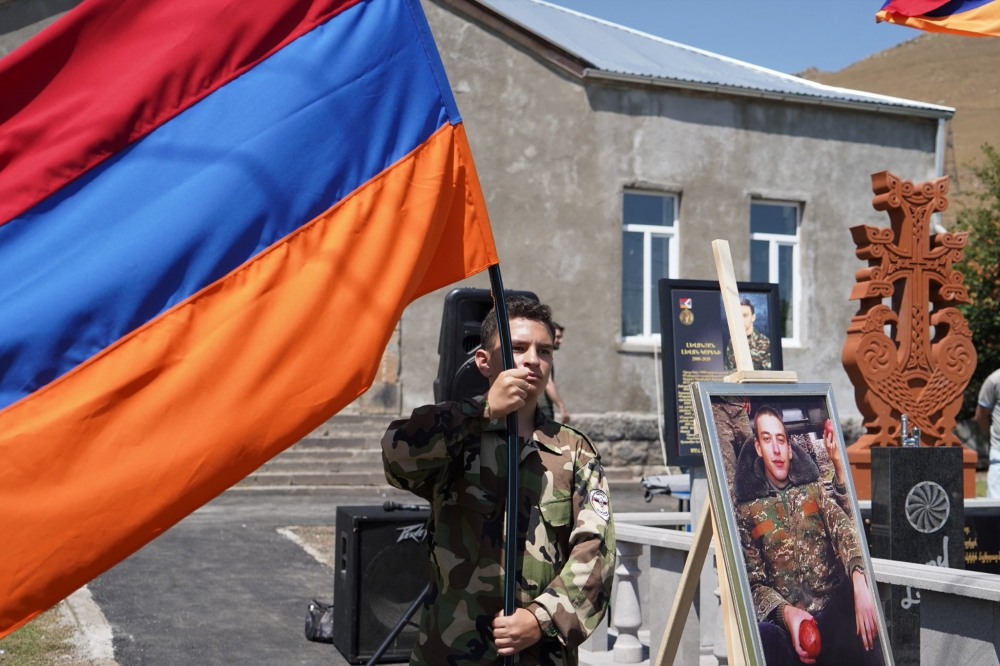 ԾԱՌԱՏՈՒՆԿ՝ ՀԵՐՈՍ ԼԵՎՈՆ ԼԵՎՈՆՅԱՆԻ ԱՆՎԱՆ ՊՈՒՐԱԿՈՒՄ ԾԱՌԱՏՈՒՆԿ՝ ՀԵՐՈՍ ԼԵՎՈՆ ԼԵՎՈՆՅԱՆԻ ԱՆՎԱՆ ՊՈՒՐԱԿՈՒՄ