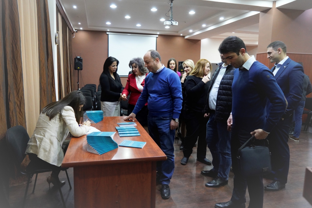 ՓԱՍՏԱԲԱՆՆԵՐԻ ՊԱԼԱՏՈՒՄ ՏԵՂԻ ՈՒՆԵՑԱՎ «ՉՄՐՑԱԿՑԵԼՈՒ ՀԱՄԱՁԱՅՆՈՒԹՅՈՒՆՆ ԱՇԽԱՏԱՆՔԱՅԻՆ ԻՐԱՎՈՒՆՔՈՒՄ» ՄԵՆԱԳՐՈՒԹՅԱՆ ՇՆՈՐՀԱՆԴԵՍԸ ՓԱՍՏԱԲԱՆՆԵՐԻ ՊԱԼԱՏՈՒՄ ՏԵՂԻ ՈՒՆԵՑԱՎ «ՉՄՐՑԱԿՑԵԼՈՒ ՀԱՄԱՁԱՅՆՈՒԹՅՈՒՆՆ ԱՇԽԱՏԱՆՔԱՅԻՆ ԻՐԱՎՈՒՆՔՈՒՄ» ՄԵՆԱԳՐՈՒԹՅԱՆ ՇՆՈՐՀԱՆԴԵՍԸ