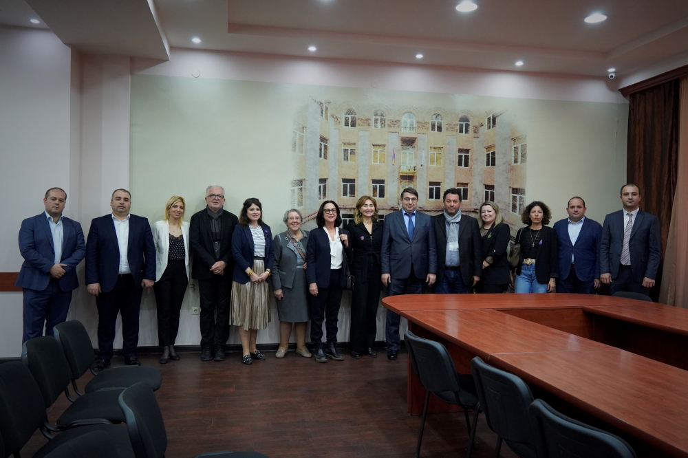 ՓԱՍՏԱԲԱՆՆԵՐԻ ՊԱԼԱՏԻ ՆԱԽԱԳԱՀԸ ՀՅՈՒՐԸՆԿԱԼԵԼ Է ՖՐԱՆՍԻԱՅԻ ՄՈՆՊԵԼԻԵԻ ՓԱՍՏԱԲԱՆՆԵՐԻ ՄԻՈՒԹՅԱՆ ՊԱՏՎԻՐԱԿՈՒԹՅԱՆԸ ՓԱՍՏԱԲԱՆՆԵՐԻ ՊԱԼԱՏԻ ՆԱԽԱԳԱՀԸ ՀՅՈՒՐԸՆԿԱԼԵԼ Է ՖՐԱՆՍԻԱՅԻ ՄՈՆՊԵԼԻԵԻ ՓԱՍՏԱԲԱՆՆԵՐԻ ՄԻՈՒԹՅԱՆ ՊԱՏՎԻՐԱԿՈՒԹՅԱՆԸ