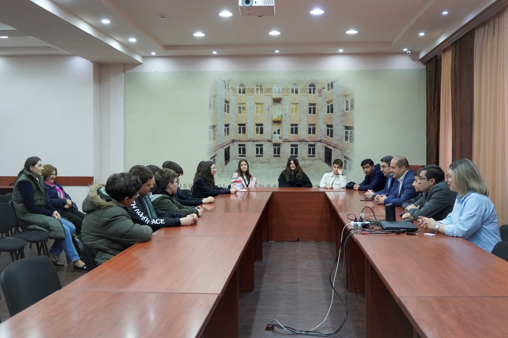 ՀՀ ՓԱՍՏԱԲԱՆՆԵՐԻ ՊԱԼԱՏ ԵՆ ԱՅՑԵԼԵԼ «ԱԴԱՄՅԱՆ» ԴՊՐՈՑ ՈՒՍՈՒՄՆԱԿԱՆ ՀԱՍՏԱՏՈՒԹՅԱՆ ԱՇԱԿԵՐՏՆԵՐԸ ՀՀ ՓԱՍՏԱԲԱՆՆԵՐԻ ՊԱԼԱՏ ԵՆ ԱՅՑԵԼԵԼ «ԱԴԱՄՅԱՆ» ԴՊՐՈՑ ՈՒՍՈՒՄՆԱԿԱՆ ՀԱՍՏԱՏՈՒԹՅԱՆ ԱՇԱԿԵՐՏՆԵՐԸ