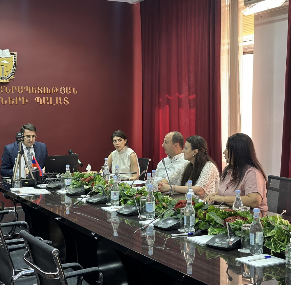 ՀԱՅԱՍՏԱՆԻ ԵՎ ԱՐՑԱԽԻ ՀԱՆՐԱՊԵՏՈՒԹՅՈՒՆՆԵՐԻ ՓԱՍՏԱԲԱՆՆԵՐԻ ՊԱԼԱՏՆԵՐԻ ԽՈՐՀՈՒՐԴՆԵՐԸ ՀԱՆԴԵՍ ԵՆ ԵԿԵԼ ՀԱՄԱՏԵՂ ՀԱՅՏԱՐԱՐՈՒԹՅԱՄԲ ՀԱՅԱՍՏԱՆԻ ԵՎ ԱՐՑԱԽԻ ՀԱՆՐԱՊԵՏՈՒԹՅՈՒՆՆԵՐԻ ՓԱՍՏԱԲԱՆՆԵՐԻ ՊԱԼԱՏՆԵՐԻ ԽՈՐՀՈՒՐԴՆԵՐԸ ՀԱՆԴԵՍ ԵՆ ԵԿԵԼ ՀԱՄԱՏԵՂ ՀԱՅՏԱՐԱՐՈՒԹՅԱՄԲ